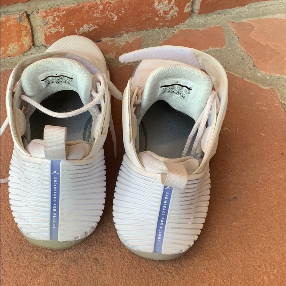 Jordan boys shoes - Picture 3 of 7